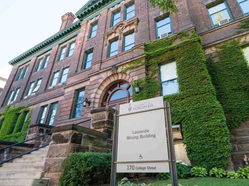 Top 10 Mining Engineering Schools in North America