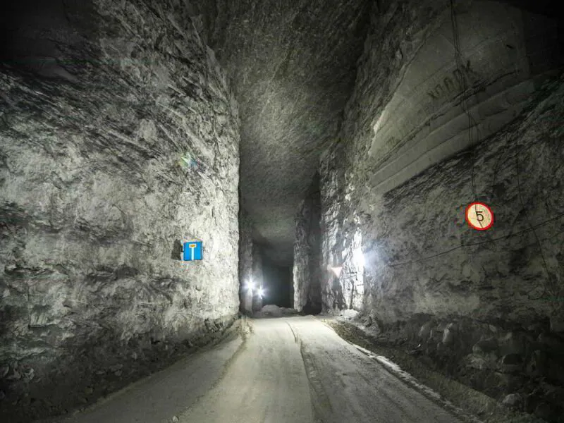 Beginners Guide to Room and Pillar Mining